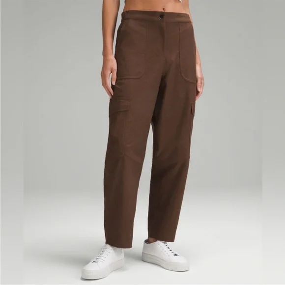 Lululemon Light Utilitech Cargo Pocket Pant - Picture 2 of 12